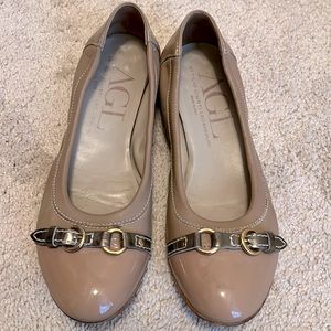 Agl tan flats